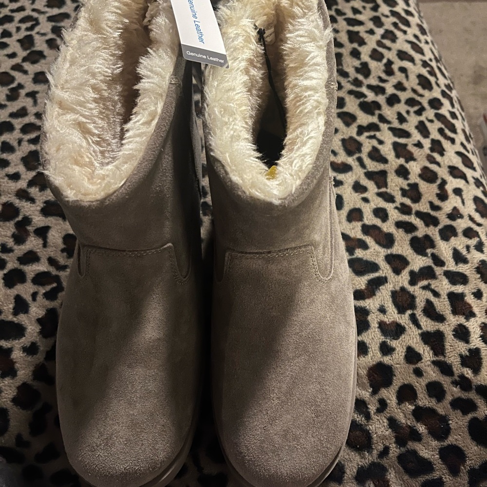 Time and Tru Tan Winter Boots with Cozy Lining